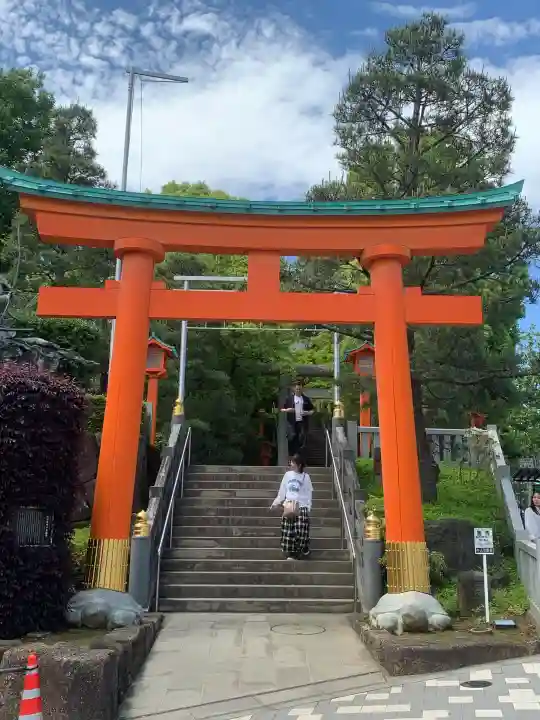 穴八幡宮の{uncategorized: "未分類", other: "その他", undefined: "問題あり", building: "その他建物", grave: "お墓", sacred_gate: "鳥居", guardian: "狛犬", statue: "像", buddha: "仏像", history: "歴史", nature: "自然", garden: "庭園", animal: "動物", pagoda: "塔", temizu: "手水舎", mountain_gate: "山門・神門", sanctuary: "本殿・本堂", subordinate: "末社・摂社", art: "芸術", scenery: "景色", jizo: "地蔵", ema: "絵馬", goshuin: "御朱印", omikuji: "おみくじ", items: "授与品その他", amulet: "お守り", goshuincho: "御朱印帳", eats: "食事", festival: "お祭り", votive_dance: "神楽", shichigosan: "七五三参", wedding: "結婚式", experience: "体験その他", initially: "初詣", around: "周辺", anti_infection: "感染症対策"}