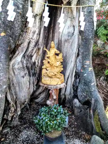 秩父今宮神社の仏像