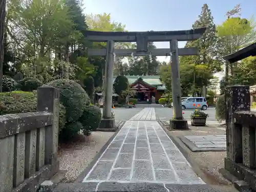 新橋浅間神社の鳥居