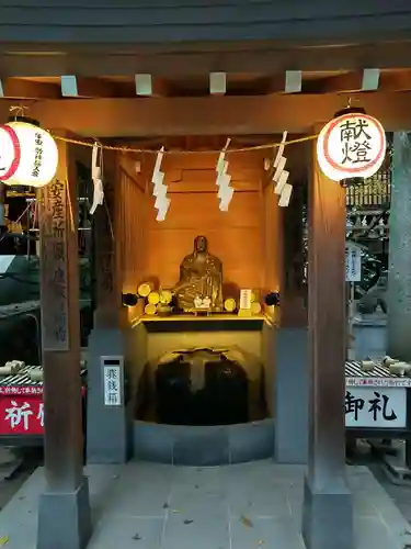 子安神社の像