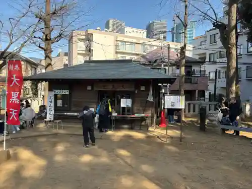 鬼子母神堂　(法明寺）の{uncategorized: "未分類", other: "その他", undefined: "問題あり", building: "その他建物", grave: "お墓", sacred_gate: "鳥居", guardian: "狛犬", statue: "像", buddha: "仏像", history: "歴史", nature: "自然", garden: "庭園", animal: "動物", pagoda: "塔", temizu: "手水舎", mountain_gate: "山門・神門", sanctuary: "本殿・本堂", subordinate: "末社・摂社", art: "芸術", scenery: "景色", jizo: "地蔵", ema: "絵馬", goshuin: "御朱印", omikuji: "おみくじ", items: "授与品その他", amulet: "お守り", goshuincho: "御朱印帳", eats: "食事", festival: "お祭り", votive_dance: "神楽", shichigosan: "七五三参", wedding: "結婚式", experience: "体験その他", initially: "初詣", around: "周辺", anti_infection: "感染症対策"}