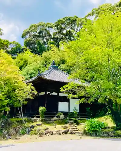 瀧山寺の本殿・本堂