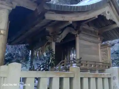 八幡神社松平東照宮の{uncategorized: "未分類", other: "その他", undefined: "問題あり", building: "その他建物", grave: "お墓", sacred_gate: "鳥居", guardian: "狛犬", statue: "像", buddha: "仏像", history: "歴史", nature: "自然", garden: "庭園", animal: "動物", pagoda: "塔", temizu: "手水舎", mountain_gate: "山門・神門", sanctuary: "本殿・本堂", subordinate: "末社・摂社", art: "芸術", scenery: "景色", jizo: "地蔵", ema: "絵馬", goshuin: "御朱印", omikuji: "おみくじ", items: "授与品その他", amulet: "お守り", goshuincho: "御朱印帳", eats: "食事", festival: "お祭り", votive_dance: "神楽", shichigosan: "七五三参", wedding: "結婚式", experience: "体験その他", initially: "初詣", around: "周辺", anti_infection: "感染症対策"}