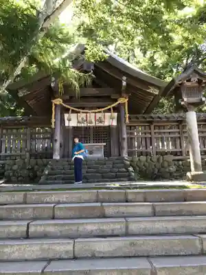 諏訪大社上社前宮の本殿・本堂