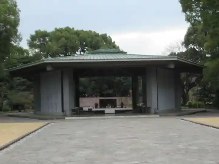 千鳥ヶ淵戦没者墓苑(東京都)