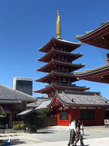浅草寺の塔