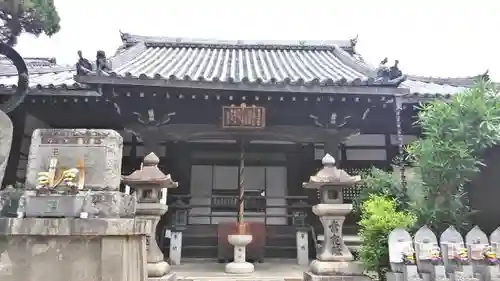 高山寺の本殿・本堂