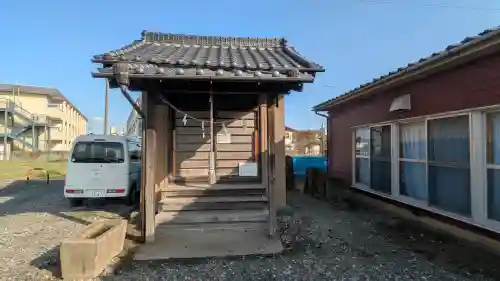三峯神社の{uncategorized: "未分類", other: "その他", undefined: "問題あり", building: "その他建物", grave: "お墓", sacred_gate: "鳥居", guardian: "狛犬", statue: "像", buddha: "仏像", history: "歴史", nature: "自然", garden: "庭園", animal: "動物", pagoda: "塔", temizu: "手水舎", mountain_gate: "山門・神門", sanctuary: "本殿・本堂", subordinate: "末社・摂社", art: "芸術", scenery: "景色", jizo: "地蔵", ema: "絵馬", goshuin: "御朱印", omikuji: "おみくじ", items: "授与品その他", amulet: "お守り", goshuincho: "御朱印帳", eats: "食事", festival: "お祭り", votive_dance: "神楽", shichigosan: "七五三参", wedding: "結婚式", experience: "体験その他", initially: "初詣", around: "周辺", anti_infection: "感染症対策"}