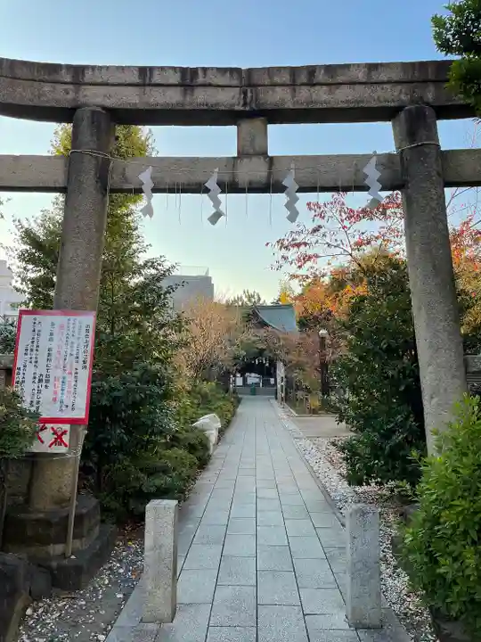 鳩森八幡神社の鳥居