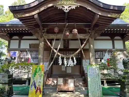 佐麻久嶺神社の本殿