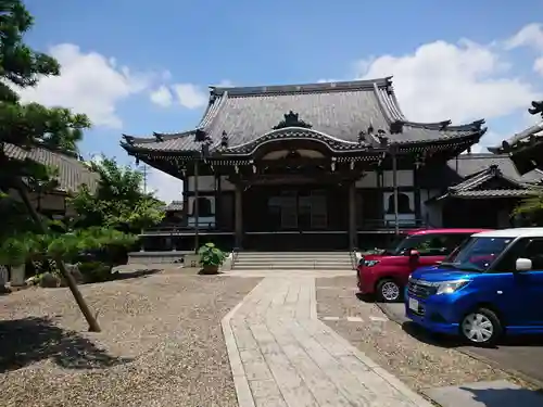長光寺の本殿・本堂