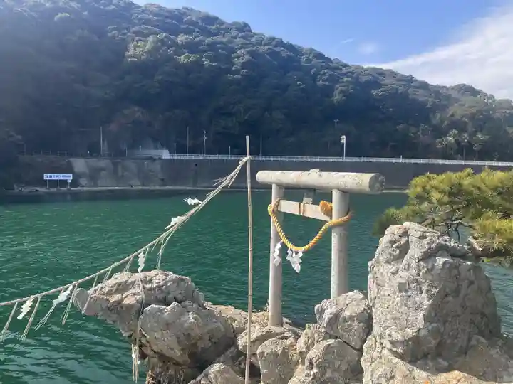 猪鼻湖神社(静岡県)