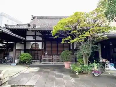 金蔵寺の本殿・本堂