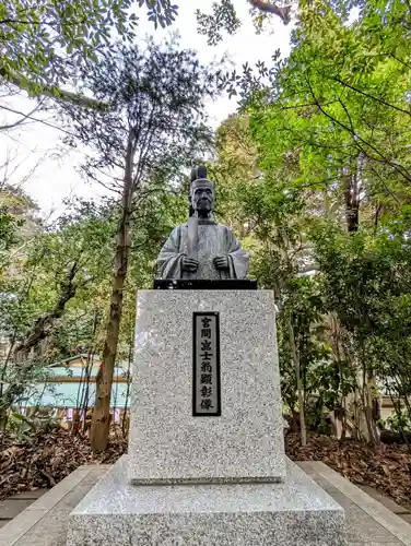 検見川神社の像