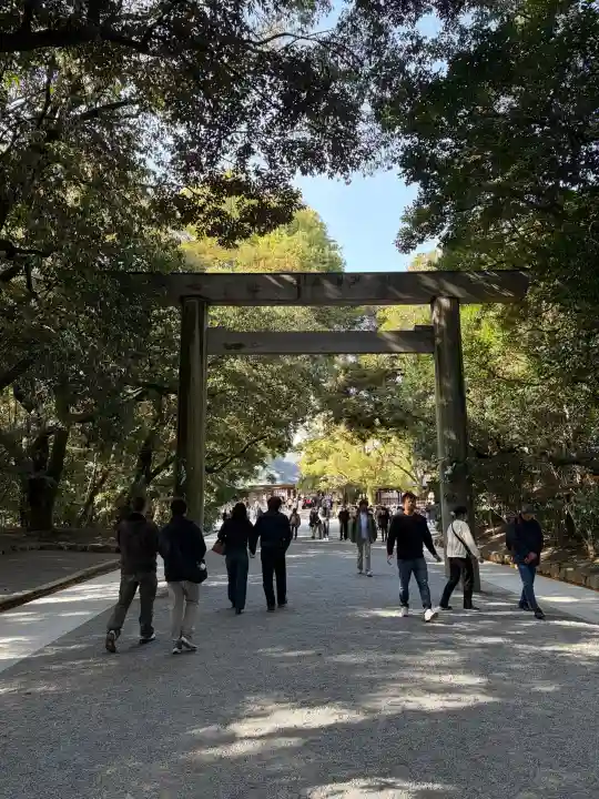 熱田神宮の{uncategorized: "未分類", other: "その他", undefined: "問題あり", building: "その他建物", grave: "お墓", sacred_gate: "鳥居", guardian: "狛犬", statue: "像", buddha: "仏像", history: "歴史", nature: "自然", garden: "庭園", animal: "動物", pagoda: "塔", temizu: "手水舎", mountain_gate: "山門・神門", sanctuary: "本殿・本堂", subordinate: "末社・摂社", art: "芸術", scenery: "景色", jizo: "地蔵", ema: "絵馬", goshuin: "御朱印", omikuji: "おみくじ", items: "授与品その他", amulet: "お守り", goshuincho: "御朱印帳", eats: "食事", festival: "お祭り", votive_dance: "神楽", shichigosan: "七五三参", wedding: "結婚式", experience: "体験その他", initially: "初詣", around: "周辺", anti_infection: "感染症対策"}