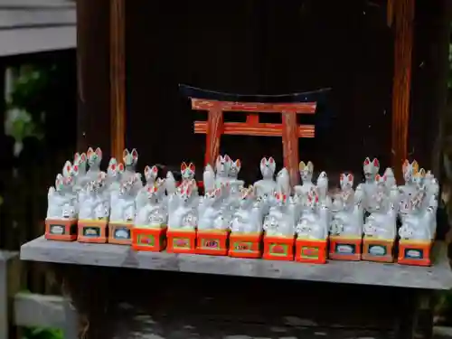 松江城山稲荷神社の狛犬