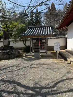 粉河寺の{uncategorized: "未分類", other: "その他", undefined: "問題あり", building: "その他建物", grave: "お墓", sacred_gate: "鳥居", guardian: "狛犬", statue: "像", buddha: "仏像", history: "歴史", nature: "自然", garden: "庭園", animal: "動物", pagoda: "塔", temizu: "手水舎", mountain_gate: "山門・神門", sanctuary: "本殿・本堂", subordinate: "末社・摂社", art: "芸術", scenery: "景色", jizo: "地蔵", ema: "絵馬", goshuin: "御朱印", omikuji: "おみくじ", items: "授与品その他", amulet: "お守り", goshuincho: "御朱印帳", eats: "食事", festival: "お祭り", votive_dance: "神楽", shichigosan: "七五三参", wedding: "結婚式", experience: "体験その他", initially: "初詣", around: "周辺", anti_infection: "感染症対策"}