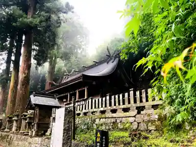 小国両神社の本殿・本堂