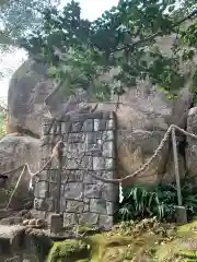 越木岩神社の建物その他