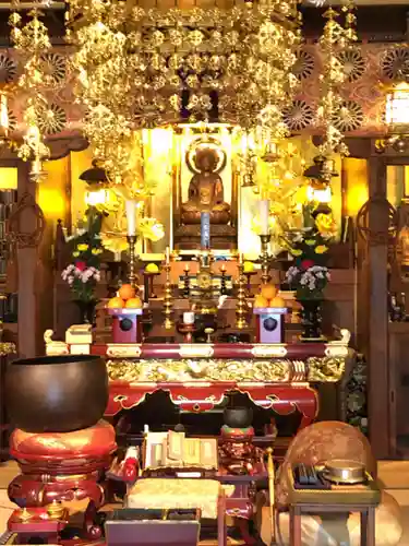 定泉寺の本殿・本堂