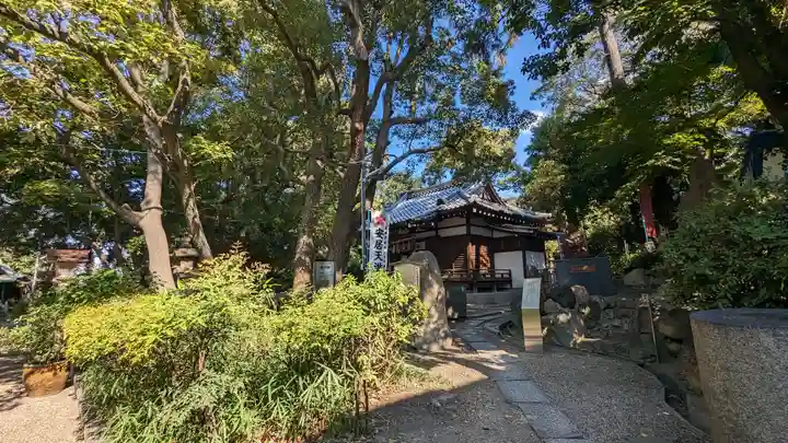 安居神社の庭園
