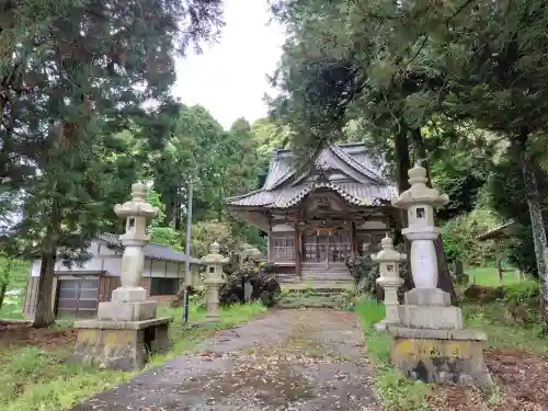 大宮神社の{uncategorized: "未分類", other: "その他", undefined: "問題あり", building: "その他建物", grave: "お墓", sacred_gate: "鳥居", guardian: "狛犬", statue: "像", buddha: "仏像", history: "歴史", nature: "自然", garden: "庭園", animal: "動物", pagoda: "塔", temizu: "手水舎", mountain_gate: "山門・神門", sanctuary: "本殿・本堂", subordinate: "末社・摂社", art: "芸術", scenery: "景色", jizo: "地蔵", ema: "絵馬", goshuin: "御朱印", omikuji: "おみくじ", items: "授与品その他", amulet: "お守り", goshuincho: "御朱印帳", eats: "食事", festival: "お祭り", votive_dance: "神楽", shichigosan: "七五三参", wedding: "結婚式", experience: "体験その他", initially: "初詣", around: "周辺", anti_infection: "感染症対策"}