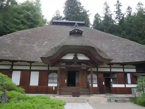常楽寺の本殿・本堂