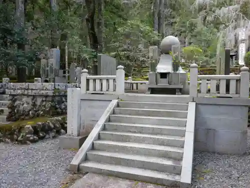 身延山 祖廟拝殿の建物その他