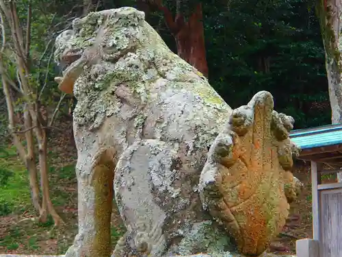 烏止野神社の狛犬