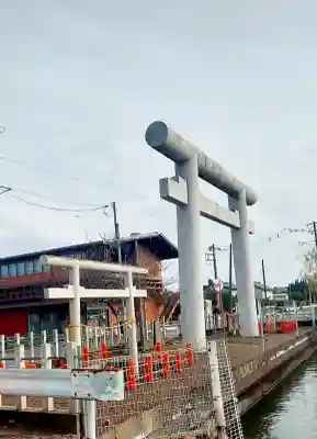 息栖神社の{uncategorized: "未分類", other: "その他", undefined: "問題あり", building: "その他建物", grave: "お墓", sacred_gate: "鳥居", guardian: "狛犬", statue: "像", buddha: "仏像", history: "歴史", nature: "自然", garden: "庭園", animal: "動物", pagoda: "塔", temizu: "手水舎", mountain_gate: "山門・神門", sanctuary: "本殿・本堂", subordinate: "末社・摂社", art: "芸術", scenery: "景色", jizo: "地蔵", ema: "絵馬", goshuin: "御朱印", omikuji: "おみくじ", items: "授与品その他", amulet: "お守り", goshuincho: "御朱印帳", eats: "食事", festival: "お祭り", votive_dance: "神楽", shichigosan: "七五三参", wedding: "結婚式", experience: "体験その他", initially: "初詣", around: "周辺", anti_infection: "感染症対策"}
