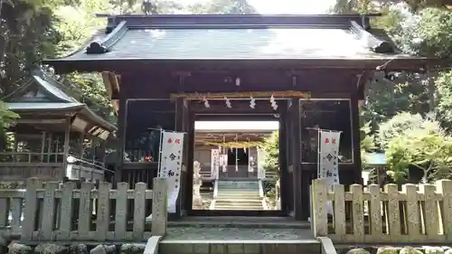 草薙神社の山門・神門