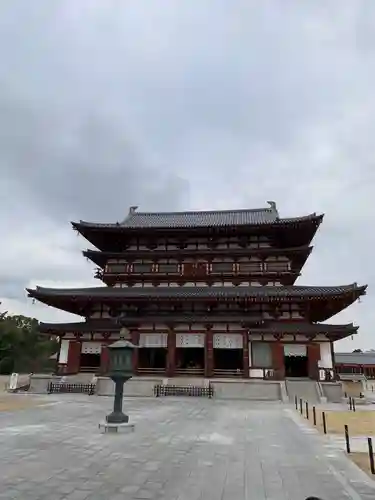 薬師寺の本殿・本堂