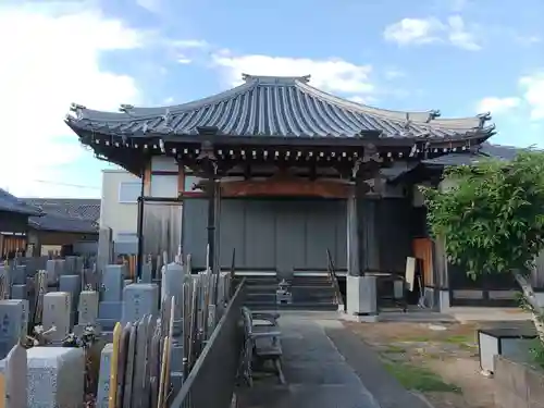安楽寺の本殿・本堂