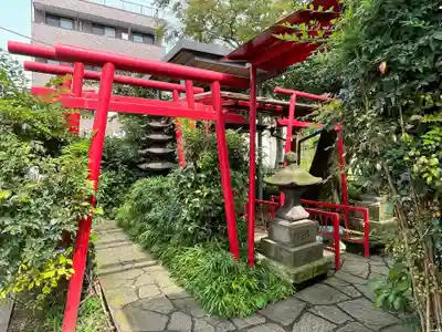 出世弁天の末社・摂社