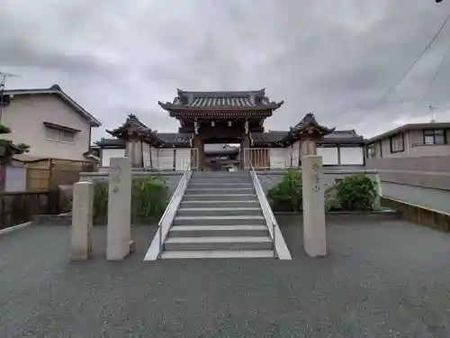 妙楽寺の山門