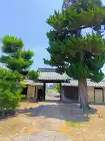 専西寺の山門・神門