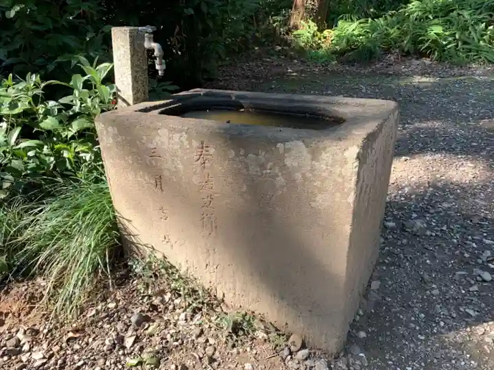 八幡神社の手水舎