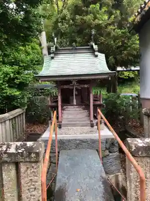 津田八幡神社の末社・摂社