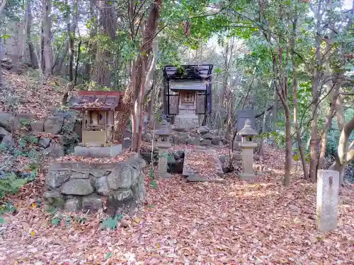 岩崎御嶽社の末社・摂社