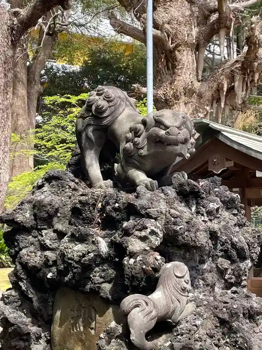 前原御嶽神社の狛犬