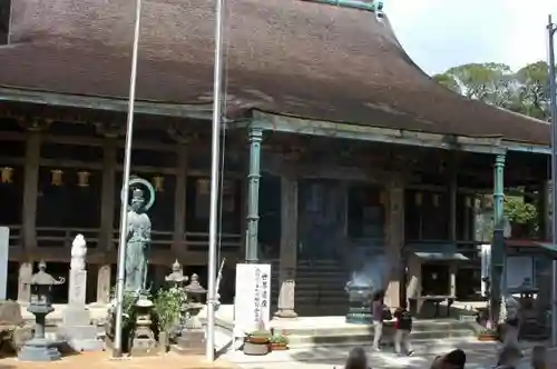 青岸渡寺の本殿・本堂
