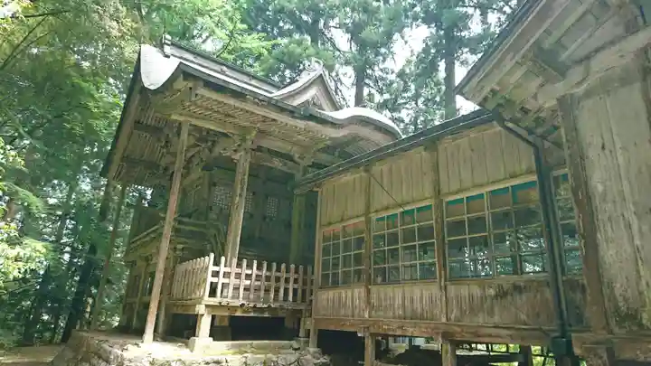 安波賀春日神社の本殿・本堂