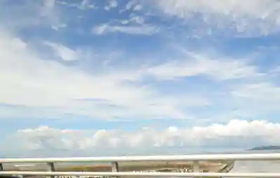 稲佐の浜 弁天島(島根県)