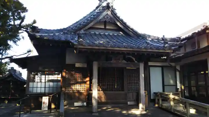 日限地蔵尊の本殿・本堂