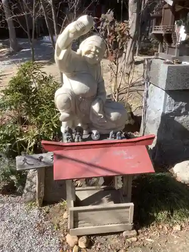 玉鉾神社の像