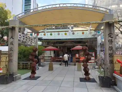 露天神社（お初天神）の{uncategorized: "未分類", other: "その他", undefined: "問題あり", building: "その他建物", grave: "お墓", sacred_gate: "鳥居", guardian: "狛犬", statue: "像", buddha: "仏像", history: "歴史", nature: "自然", garden: "庭園", animal: "動物", pagoda: "塔", temizu: "手水舎", mountain_gate: "山門・神門", sanctuary: "本殿・本堂", subordinate: "末社・摂社", art: "芸術", scenery: "景色", jizo: "地蔵", ema: "絵馬", goshuin: "御朱印", omikuji: "おみくじ", items: "授与品その他", amulet: "お守り", goshuincho: "御朱印帳", eats: "食事", festival: "お祭り", votive_dance: "神楽", shichigosan: "七五三参", wedding: "結婚式", experience: "体験その他", initially: "初詣", around: "周辺", anti_infection: "感染症対策"}
