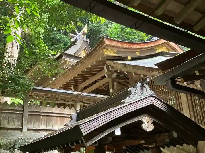 狭井坐大神荒魂神社(狭井神社)の本殿・本堂