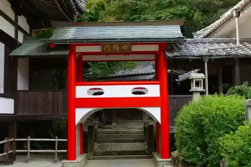 柳谷観音　楊谷寺の山門・神門