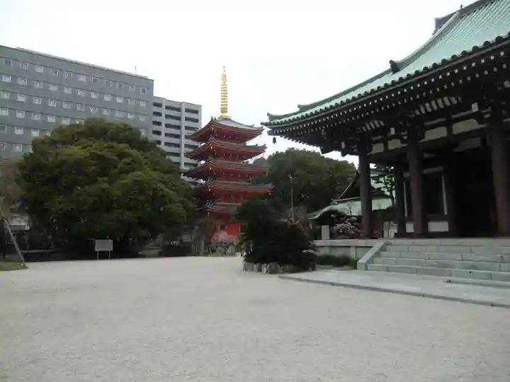 東長寺の塔