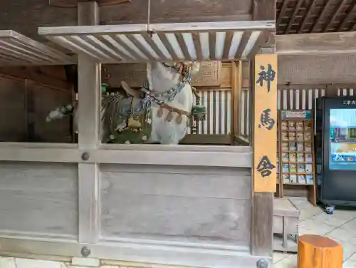 白山比咩神社の{uncategorized: "未分類", other: "その他", undefined: "問題あり", building: "その他建物", grave: "お墓", sacred_gate: "鳥居", guardian: "狛犬", statue: "像", buddha: "仏像", history: "歴史", nature: "自然", garden: "庭園", animal: "動物", pagoda: "塔", temizu: "手水舎", mountain_gate: "山門・神門", sanctuary: "本殿・本堂", subordinate: "末社・摂社", art: "芸術", scenery: "景色", jizo: "地蔵", ema: "絵馬", goshuin: "御朱印", omikuji: "おみくじ", items: "授与品その他", amulet: "お守り", goshuincho: "御朱印帳", eats: "食事", festival: "お祭り", votive_dance: "神楽", shichigosan: "七五三参", wedding: "結婚式", experience: "体験その他", initially: "初詣", around: "周辺", anti_infection: "感染症対策"}